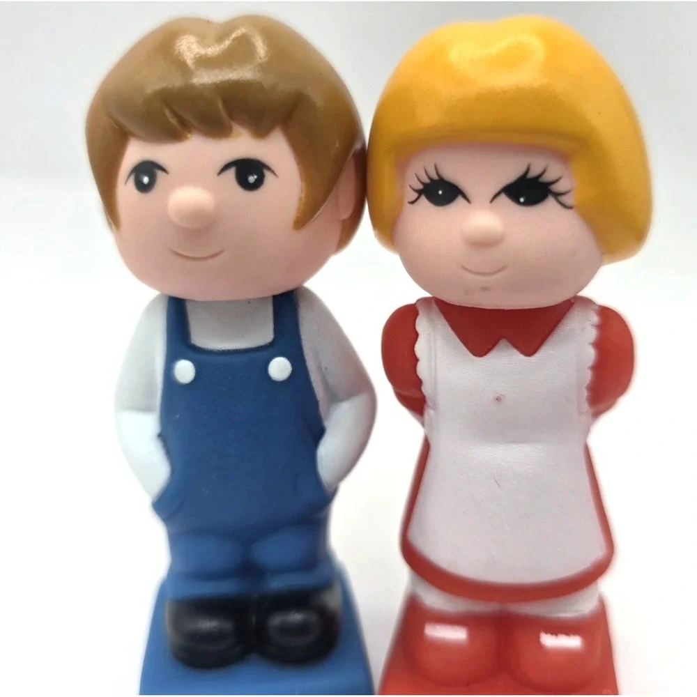 Vintage Tyco Super Blocks Preschool People Figures Boy‎ & Girl 3.5